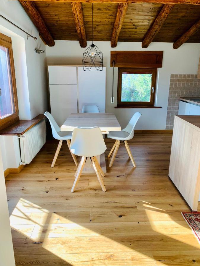 ドメッジェ・ディ・カドーレ Mansarda La Soffittaアパートホテル エクステリア 写真